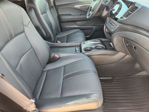 Certified 2023 Honda Passport TrailSport image 14