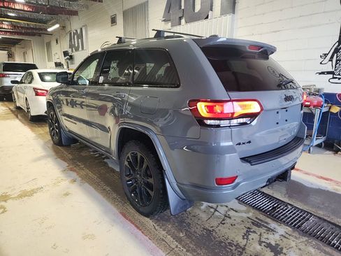 Used 2020 Jeep Grand Cherokee Altitude image 6