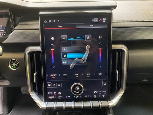 Used 2025 GMC Acadia Elevation image 42