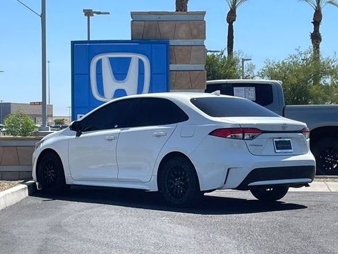 Used 2021 Toyota Corolla LE w/ Carpet Mat Package (TMS) FWD image 5