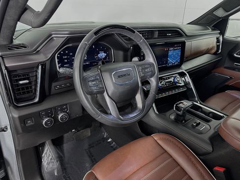 Used 2023 GMC Sierra 1500 Denali Ultimate image 9