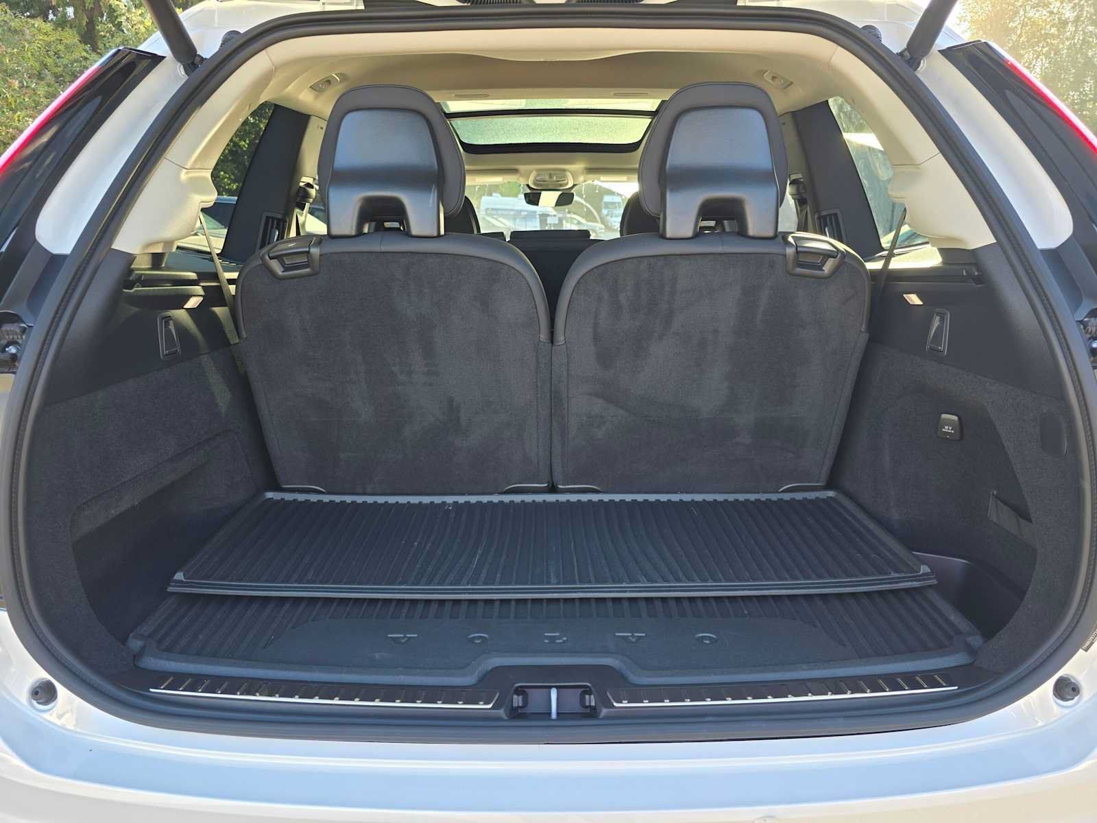 Used 2026 Volvo XC90 B6 Plus w/ Protection Package AWD/4WD image 14