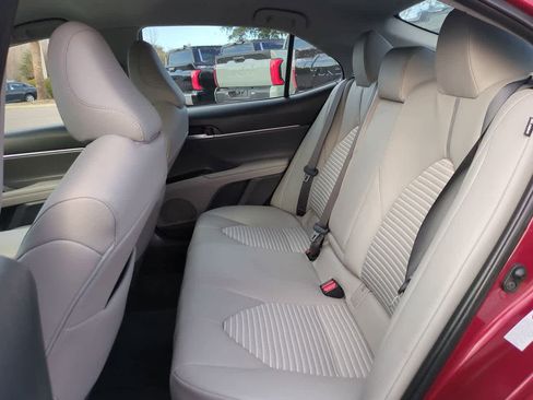 Certified 2018 Toyota Camry SE image 13