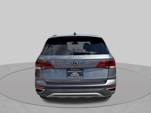 Used 2023 Volkswagen Taos SE FWD image 5