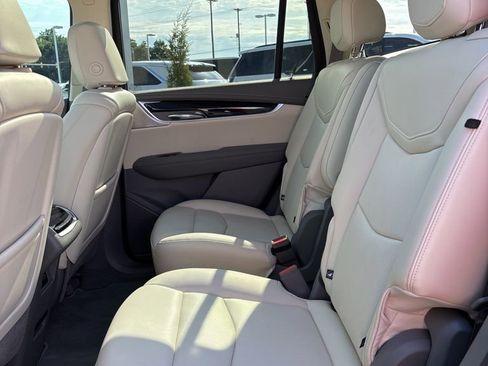New 2025 Cadillac XT6 Premium Luxury image 17