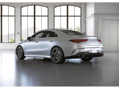 Certified 2022 Mercedes-Benz CLA 35 AMG 4MATIC image 30