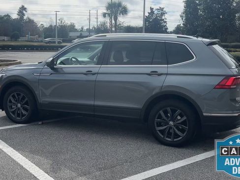 Certified 2022 Volkswagen Tiguan SE image 6