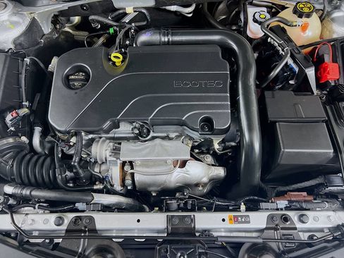 Used 2022 Chevrolet Malibu RS FWD image 28