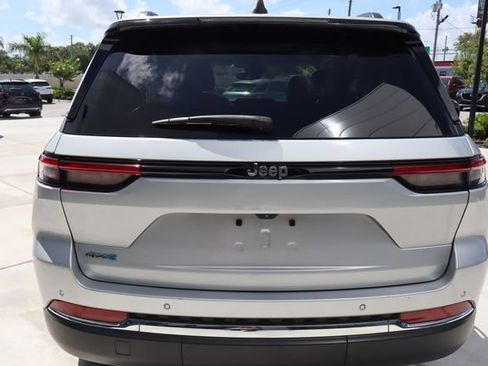 Used 2024 Jeep Grand Cherokee Limited 4xe AWD/4WD image 5
