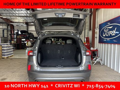 Used 2025 Ford Escape ST-Line w/ Tech Pack #1 AWD/4WD image 7