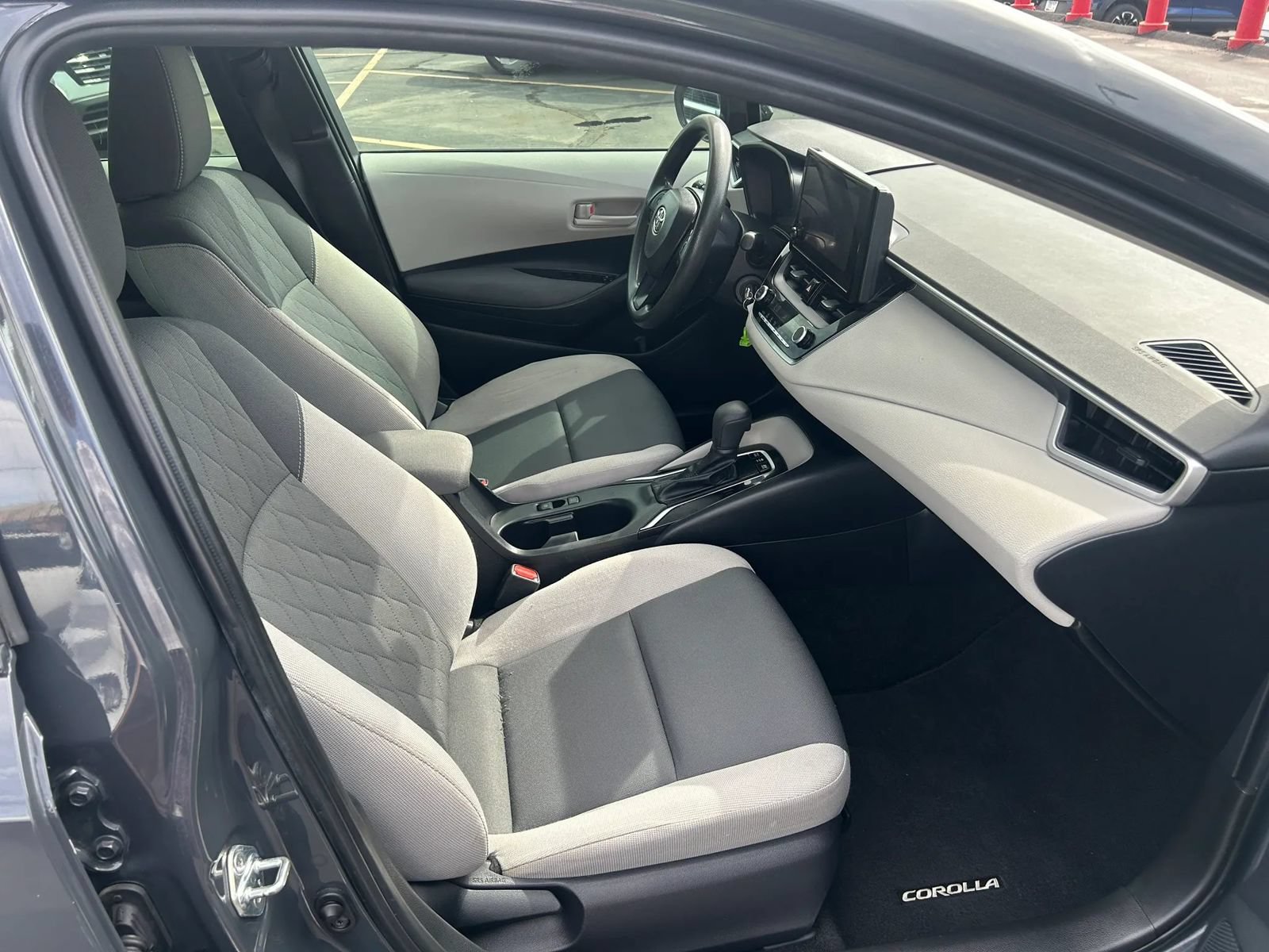 Used 2023 Toyota Corolla LE w/ Carpet Mat Package (TMS) FWD image 13