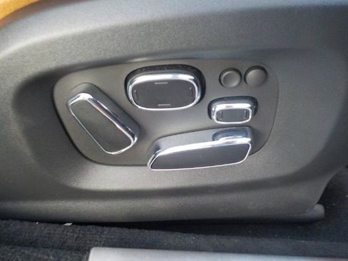 Used 2015 Jaguar XJ L Portfolio image 33