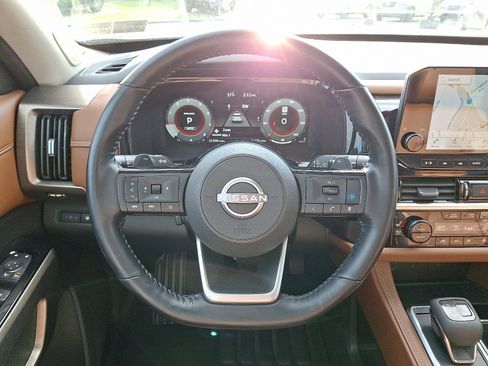 Certified 2023 Nissan Pathfinder Platinum w/ Cargo Package image 24