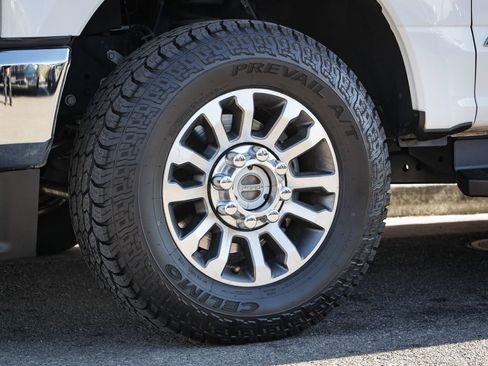 Used 2020 Ford F250 Lariat w/ Lariat Value Package AWD/4WD image 11