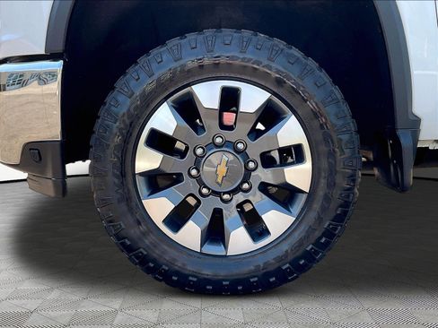 Used 2021 Chevrolet Silverado 2500 LT w/ All Star Edition AWD/4WD image 31