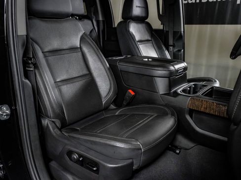 Used 2022 GMC Sierra 3500 Denali AWD/4WD image 31