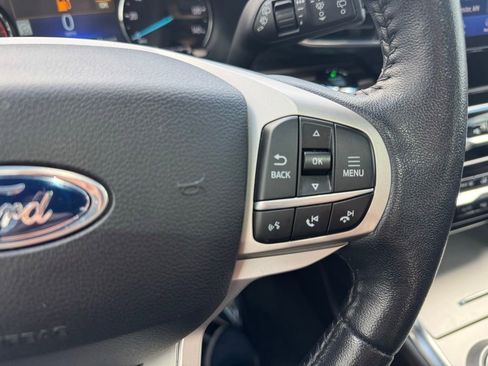 Used 2021 Ford Explorer Limited w/ Equipment Group 301A AWD/4WD image 22