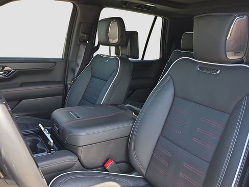 Used 2025 GMC Yukon AT4 Ultimate w/ LPO, Floor Liner Package AWD/4WD image 7