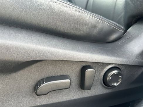 Certified 2023 Subaru Outback Limited XT image 29