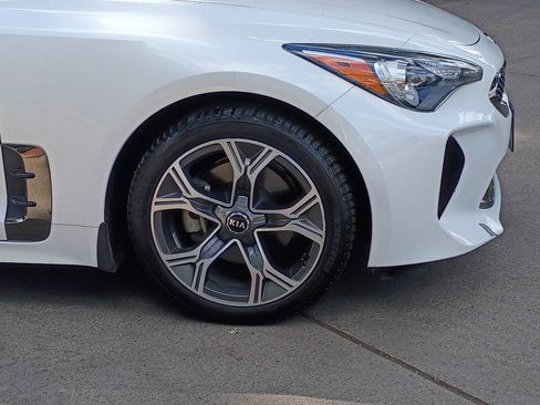 Used 2020 Kia Stinger GT-Line AWD/4WD image 2