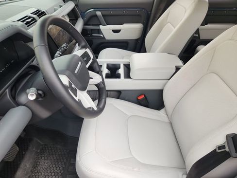Used 2026 Land Rover Defender 110 S image 13