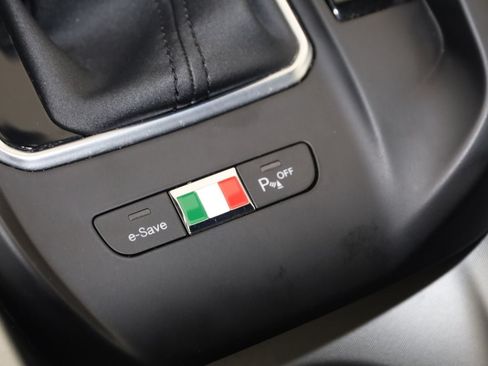 Used 2024 Alfa Romeo Tonale Veloce w/ Active Assist Package AWD/4WD image 31