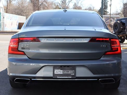 Used 2017 Volvo S90 T6 Momentum w/ Vision Package image 4