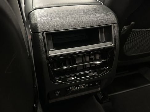 Used 2023 Jeep Grand Cherokee Limited w/ Trailer Tow Prep Group (B) image 25