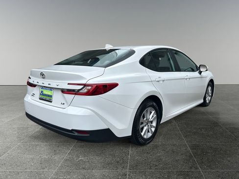 Used 2025 Toyota Camry LE AWD/4WD image 9