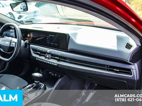 Used 2025 Kia K4 FWD image 21
