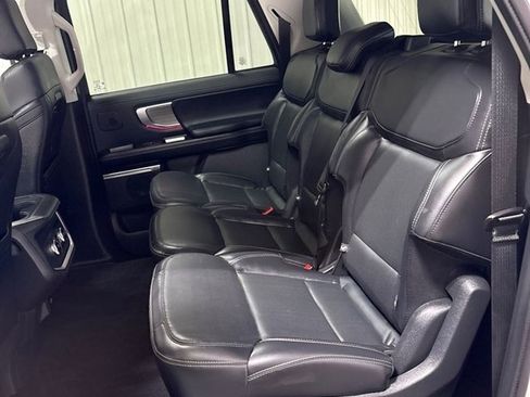 Used 2025 Ford Expedition Max Platinum w/ Driver's Package AWD/4WD image 15