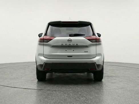 Used 2025 Nissan Rogue SV FWD image 7