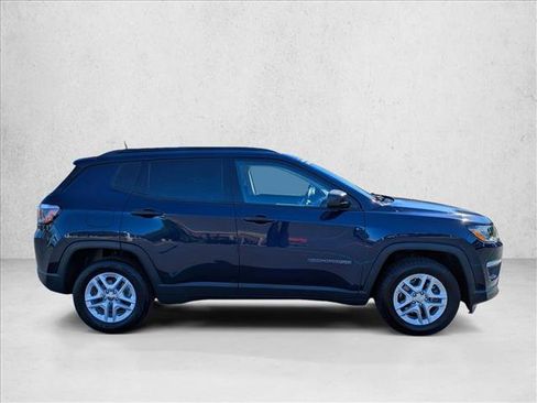 Used 2018 Jeep Compass Sport w/ Tech Group image 4