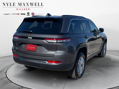 New 2025 Jeep Grand Cherokee Laredo image 16