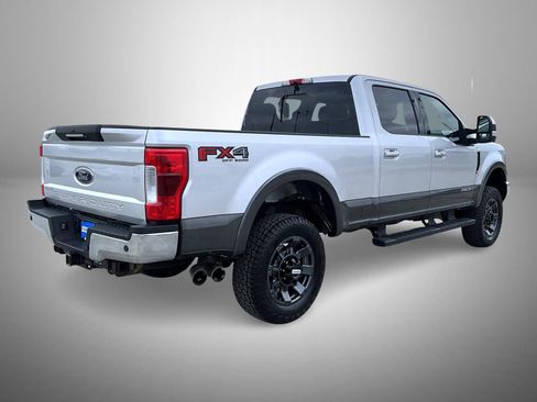 Used 2019 Ford F250 Lariat w/ Lariat Ultimate Package image 5