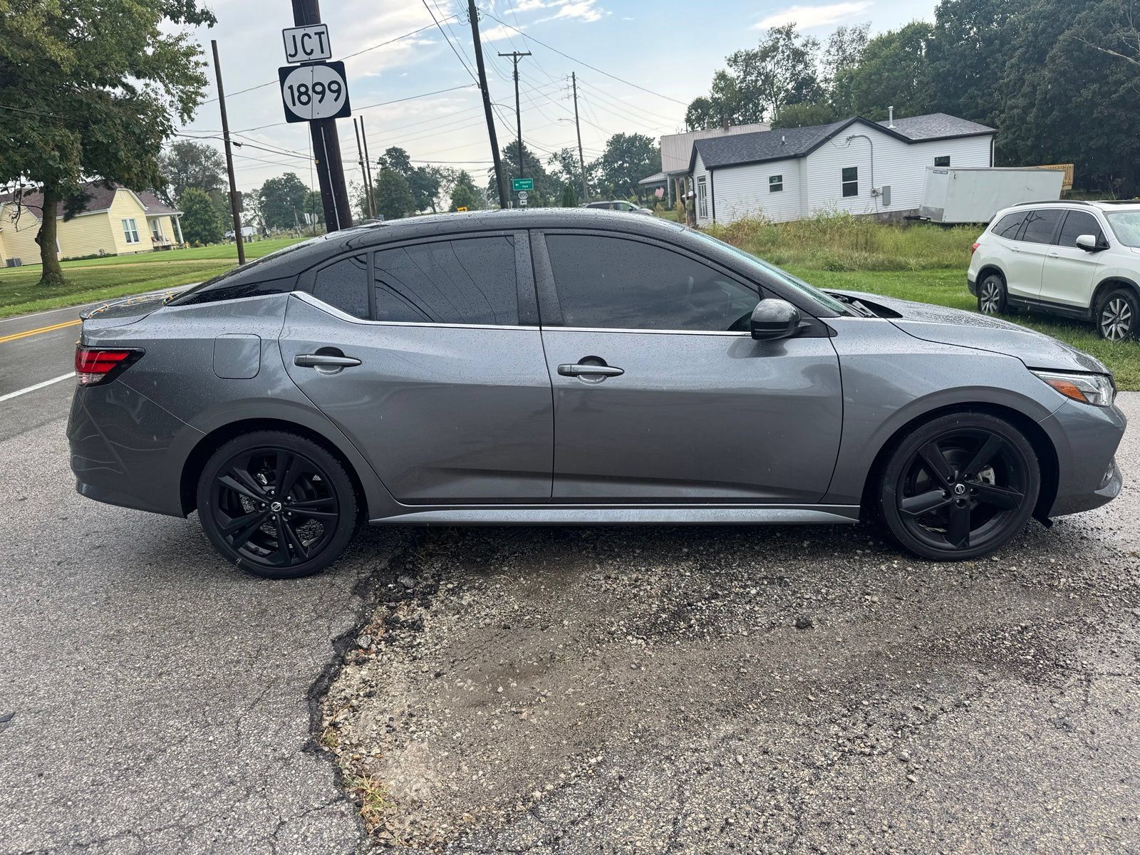 Used 2023 Nissan Sentra SR w/ Trunk Package FWD image 7
