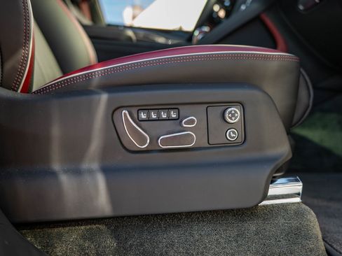 Used 2023 Bentley Bentayga Speed image 26