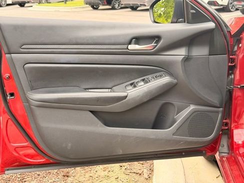 Used 2025 Nissan Altima 2.5 SV FWD image 20