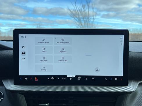 Used 2025 Ford Explorer ST-Line w/ ST-Line Street Pack image 27