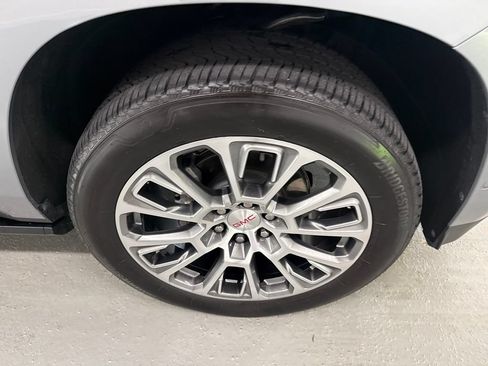 Used 2025 GMC Yukon Denali w/ Sun & Power Step Package RWD image 5