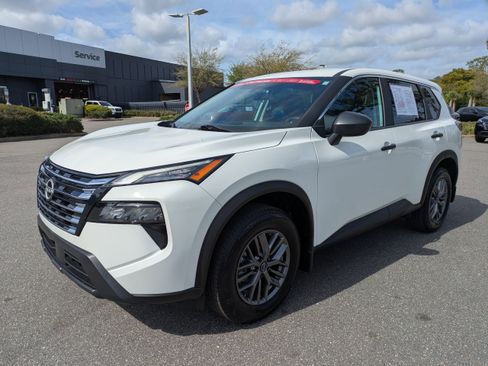 Certified 2024 Nissan Rogue S image 8