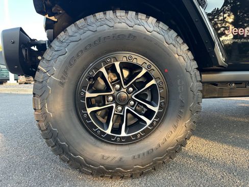 New 2026 Jeep Wrangler Unlimited Rubicon AWD/4WD image 11
