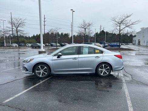 Used 2018 Subaru Legacy 2.5i Limited AWD/4WD image 2