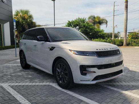 Used 2025 Land Rover Range Rover Sport Dynamic SE AWD/4WD image 7