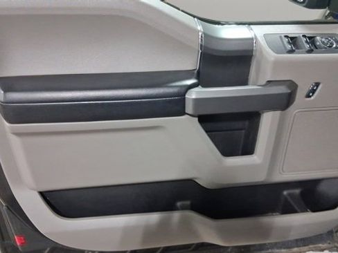 Used 2016 Ford F150 XLT w/ Equipment Group 301A Mid image 19