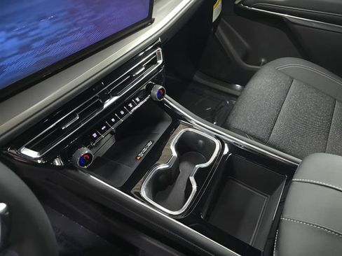 New 2026 Chevrolet Traverse LT w/ Driver Confidence Package image 39