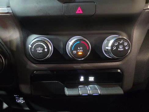 Used 2021 RAM 1500 Big Horn AWD/4WD image 16