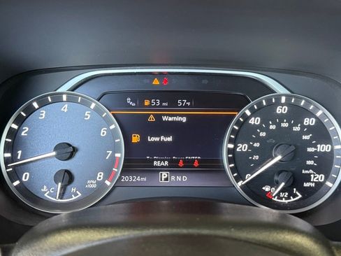 Used 2024 Nissan Frontier SV w/ SV Convenience Package image 23