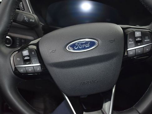 Used 2024 Ford Escape Platinum image 30
