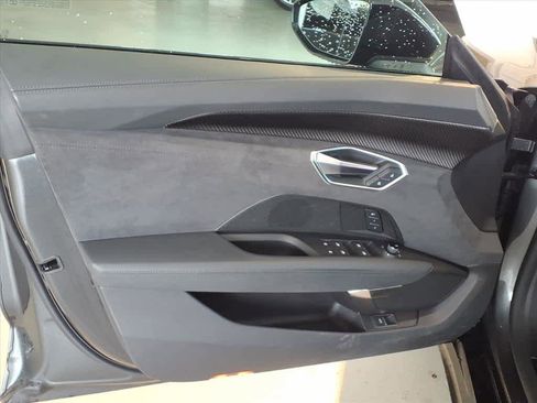 Used 2024 Audi e-tron GT Premium Plus w/ Performance Package image 10